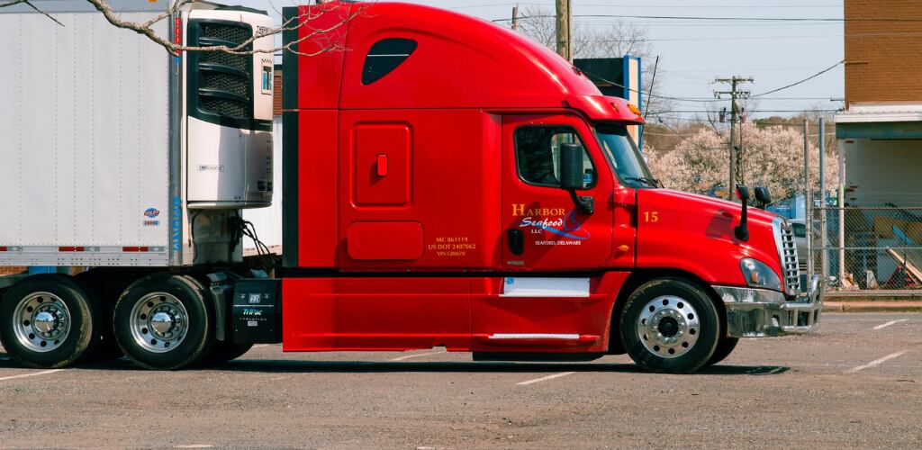 The-Dangers-of-Heavy-Truck-Traffic-on-Highway-45